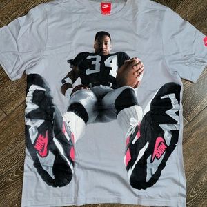 Nike Bo Jackson Raiders “Bo Over You” Graphic T-Shirt